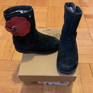 Ugg Boots Size 10 Wool Lined Embroidered Flowers Bees